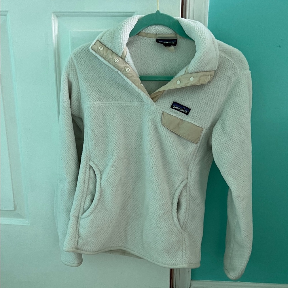 Patagonia Off-White Fleece Pullover